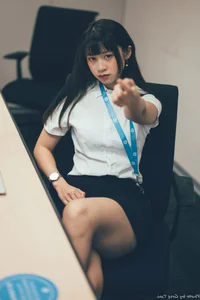 Sophisticated Office Lady Fashion: Ruoying in Elegant White Blouse, Black Pencil Skirt, and Sheer Stockings for a Professional Corporate Look - image 18