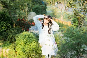 Exploring the Elegance of Yi Zhi Nuan Nuan in YiTuYu Art Language Vol.5826 - image 1