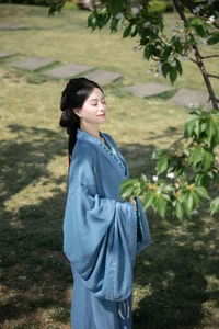 YITUYU Art Language 2024.05.15: Capturing the Ethereal Breeze and Seasonal Elegance - image 0