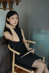 IESS Newcomer Debut: Exclusive Fashion Portrait Gallery Featuring Model Xiao Bao - image 12