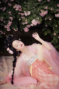 YiTuYu Art Language Vol.6838: Exploring Modern Aesthetics with Ling Zi Xi - image 16