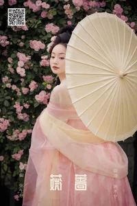 YiTuYu Art Language Vol.6838: Exploring Modern Aesthetics with Ling Zi Xi - image 4