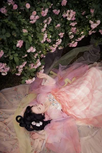 YiTuYu Art Language Vol.6838: Exploring Modern Aesthetics with Ling Zi Xi - image 22