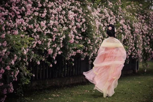 YiTuYu Art Language Vol.6838: Exploring Modern Aesthetics with Ling Zi Xi - image 12