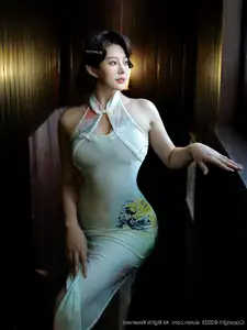 XiuRen No.10749: Li Li An Na O's Elegant Cheongsam Photoshoot Captures Timeless Asian Beauty - image 44