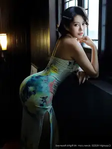 XiuRen No.10749: Li Li An Na O's Elegant Cheongsam Photoshoot Captures Timeless Asian Beauty - image 22
