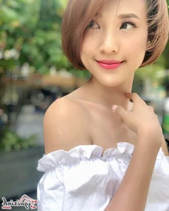 Timeless Elegance: The Allure of Off-The-Shoulder Fashion for Modern Women - image 9