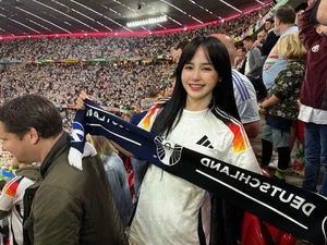 The Stunning Fan Who Spent 200 Million VND to Experience the EURO Football Fever - image 4