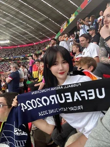 The Stunning Fan Who Spent 200 Million VND to Experience the EURO Football Fever - image 1