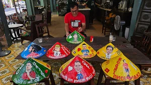 The Stunning Fan Who Spent 200 Million VND to Experience the EURO Football Fever - image 2