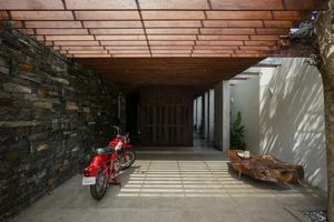 Discover the Innovative Two-in-One Luxury Villa Architecture in Da Nang, Vietnam - image 5