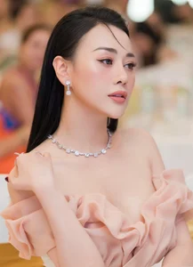 Timeless Elegance: Exploring the Beauty and Influence of Celebrities Born in the Year of the Snake - image 5