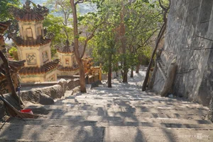 Ancient Serenity: The 400-Year-Old Temple Nestled Beside the Dong Nai River - image 2