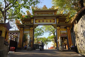 Ancient Serenity: The 400-Year-Old Temple Nestled Beside the Dong Nai River - image 4
