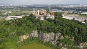 Ancient Serenity: The 400-Year-Old Temple Nestled Beside the Dong Nai River - image 3
