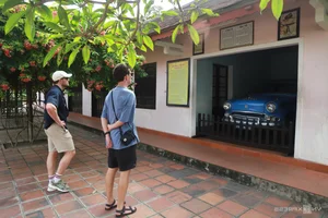 The Historic Austin Car of Bodhisattva Thích Quảng Đức - image 7