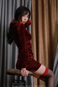 Contemporary Fashion Showcase: IESS No.1636 Featuring Tuan Tuan High-Definition Gallery - image 15