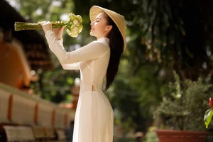 The Timeless Elegance of Vietnamese Ao Dai: Artistic Portraits by NAG Truong Nghia - image 18