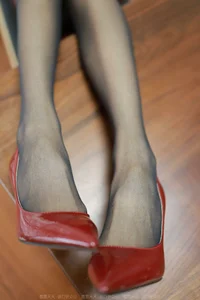 Sophisticated High Heels and Elegant Fashion Showcase Featuring IESS Model Meizi - image 1