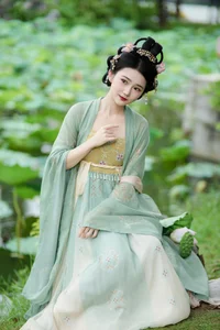 Exploring Artistic Elegance in YiTuYu Art Language Vol.7529 Dan Gao De Dan Dan - image 4