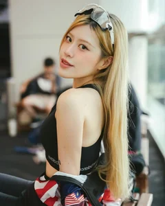 Elegant Malaysian Figure Skater: Discover the Athletic Grace and Stunning Visuals of This Rising International Winter Sports Star - image 10