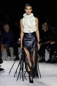 8 Must-Have Dress Trends to Elevate Your Wardrobe for Every Occasion - image 13
