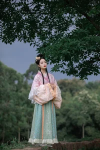 Sophistication and Style: YiTuYu Art Language Vol.4585 Featuring Ling Zi Xi - image 4