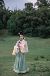 Sophistication and Style: YiTuYu Art Language Vol.4585 Featuring Ling Zi Xi - image 12