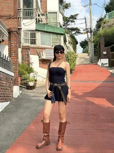 Actress Nhat Y: From the Gritty Sets of 'Dia Dao' to Glamorous Real-Life Style - image 2