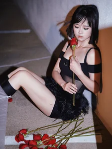 YiTuYu Art Language Vol.10226: Captivating Photography Featuring Yi Ming - 13 Exclusive High-Resolution Digital Portraits - image 4