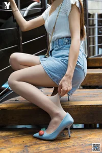 IESS Gallery: Meizi Features Vintage Hong Kong Style and Sophisticated Hosiery in Lemon Peel Photography Series - image 19