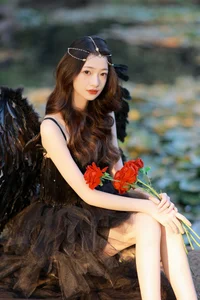 YiTuYu Art Language Vol.7025: Xiao Dai Tong Xue Photography Collection - image 0