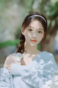 Lin Miao Xin: Captivating Spring Serenity in YiTuYu Vol.8645 - image 16