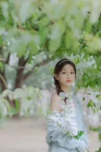 Lin Miao Xin: Captivating Spring Serenity in YiTuYu Vol.8645 - image 39
