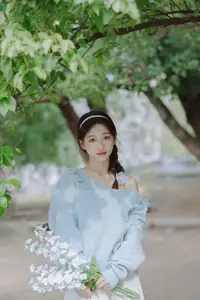 Lin Miao Xin: Captivating Spring Serenity in YiTuYu Vol.8645 - image 22