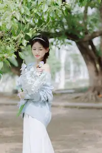 Lin Miao Xin: Captivating Spring Serenity in YiTuYu Vol.8645 - image 12