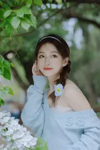 Lin Miao Xin: Captivating Spring Serenity in YiTuYu Vol.8645 - image 2