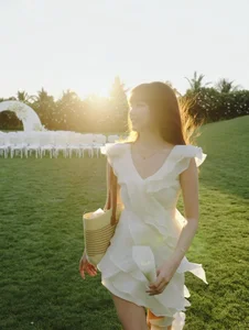 Kieu Trinh Xiu: The Ethereal Beauty of Vietnam’s Famous Milk Tea Girl in New Photoshoot - image 4