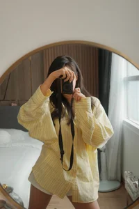 Vu Thanh Quynh Flaunts Her Toned Physique and Modern Style - image 5