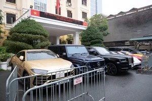 Luxury on Wheels: Exploring Mr Pips’ Collection of Rolls-Royce, Lamborghini, and G63 - image 4