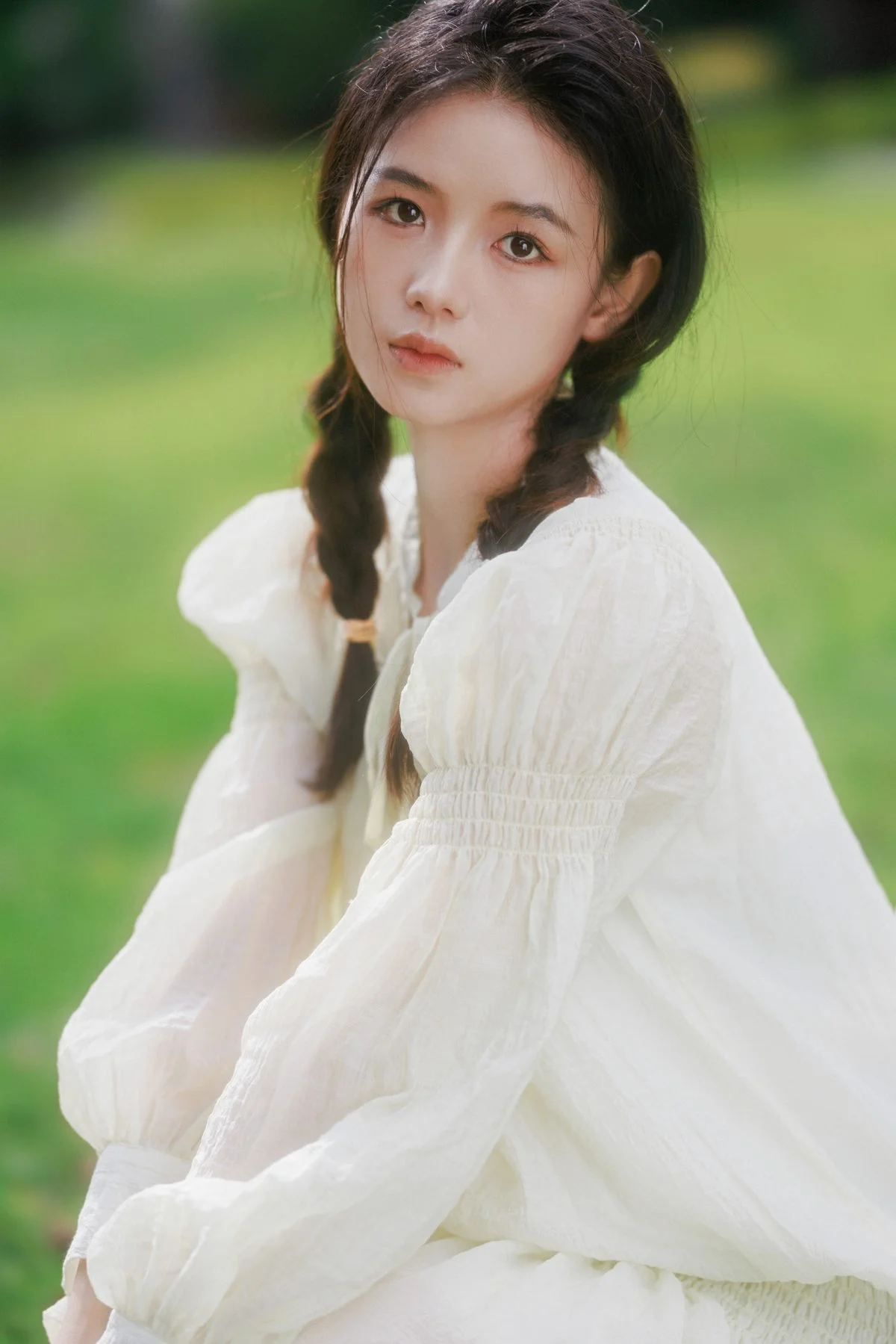 Serene Expressions: YiTuYu Art Language Vol.5186 Bu Ta Xiao Yao