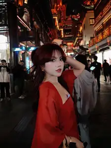 Hot girl Bao Han Helia's Dazzling China Trip: Captivating Photos Amidst Ancient Night Scenery - image 2