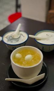 The Ultimate Hong Kong Food Tour: From Local Street Eats to High-End Michelin Dining - image 5