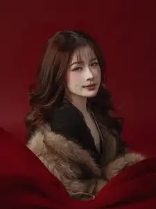 Rich Kid Chao: Stunning Close-Up Beauty & Elegant Charm Revealed - image 4
