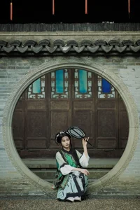 Exploring the Visual Narrative of Zheng Yu Xi in YiTuYu Art Language Vol.7738 - image 0