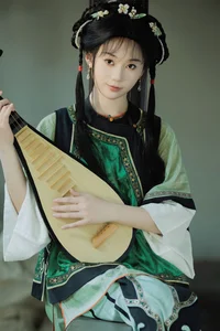 Exploring the Visual Narrative of Zheng Yu Xi in YiTuYu Art Language Vol.7738 - image 17
