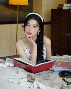 Nghe An Hot Girl Sparks Social Media Buzz with Ho Quang Hieu - image 4