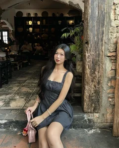 Nghe An Hot Girl Sparks Social Media Buzz with Ho Quang Hieu - image 8