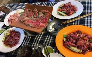 Ultimate Food Guide: Top Delicious Dishes You Must Try When Visiting Binh Duong Province - image 1