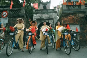 Exploring Hanoi Heritage Through the Elegance of Ao Dai: A Cultural Tourism Journey - image 3